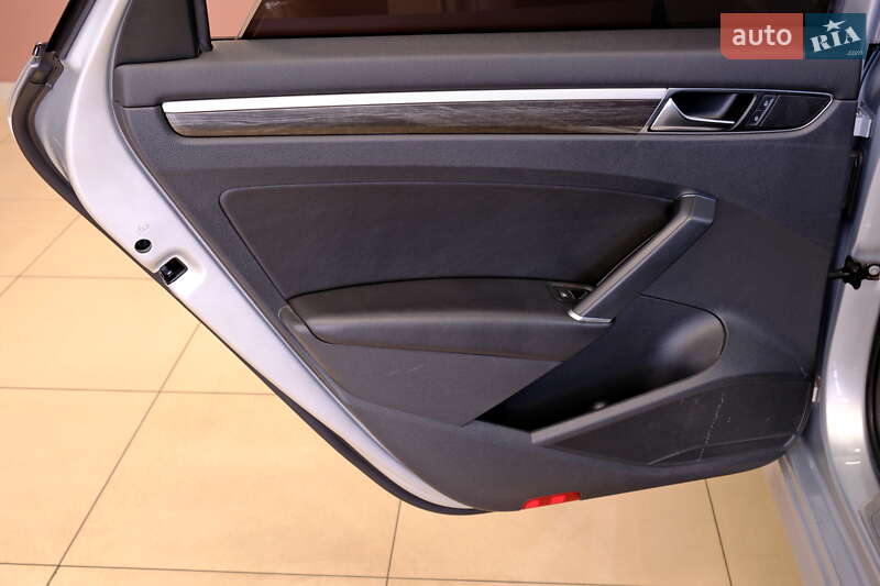 Седан Volkswagen Passat 2017 в Одесі