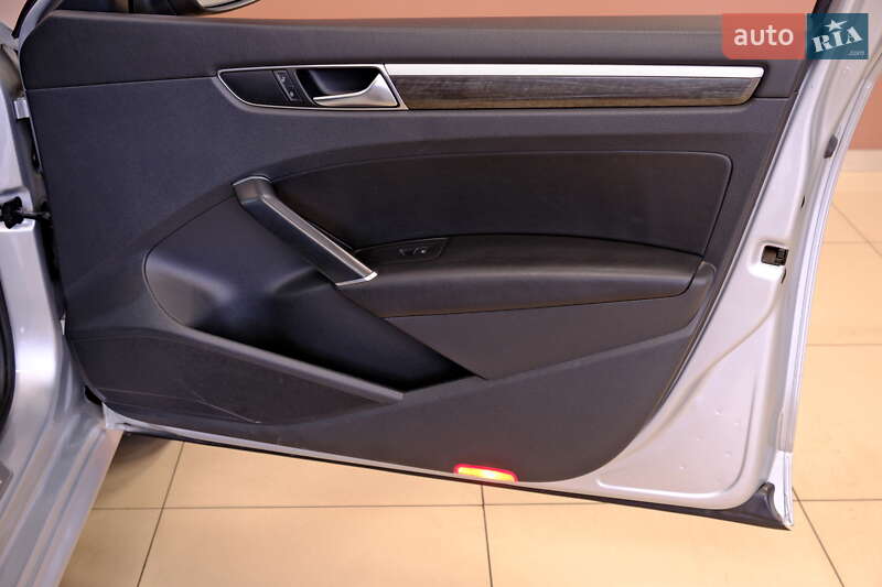 Седан Volkswagen Passat 2017 в Одесі