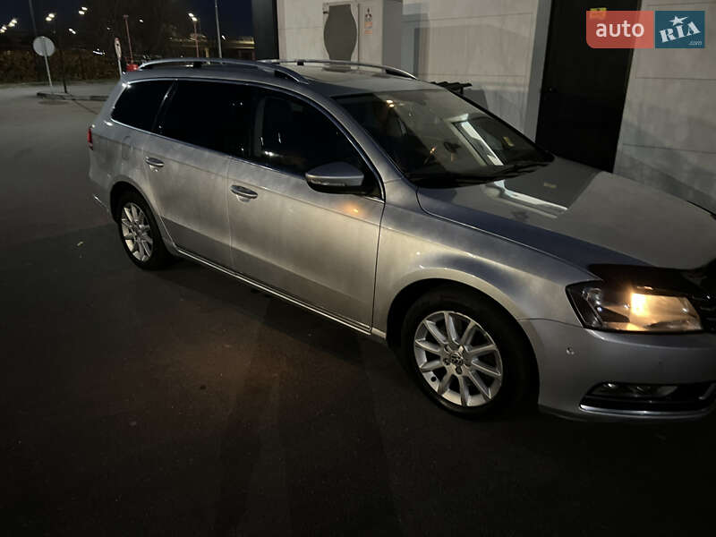 Универсал Volkswagen Passat 2011 в Киеве