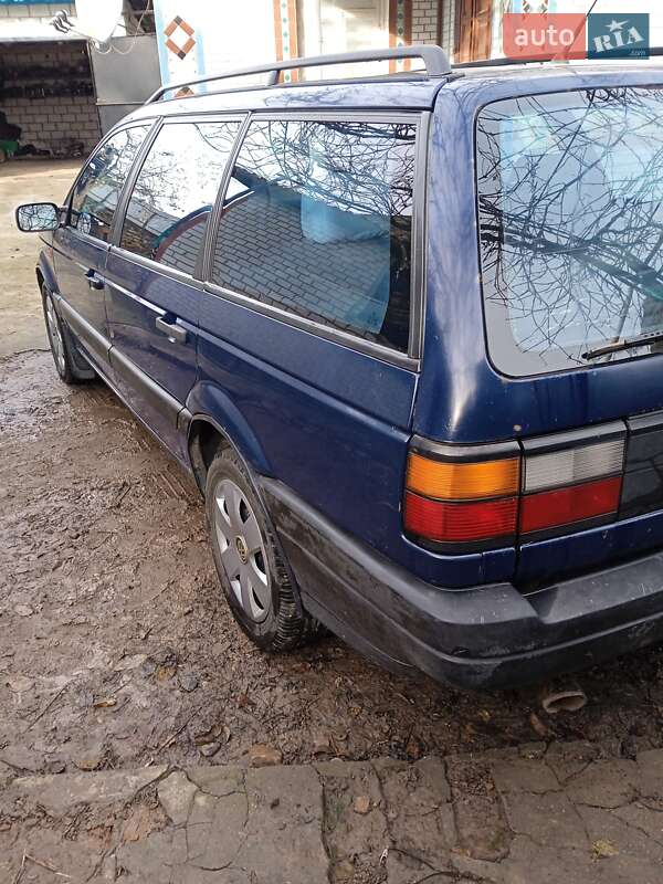 Универсал Volkswagen Passat 1992 в Томашполе