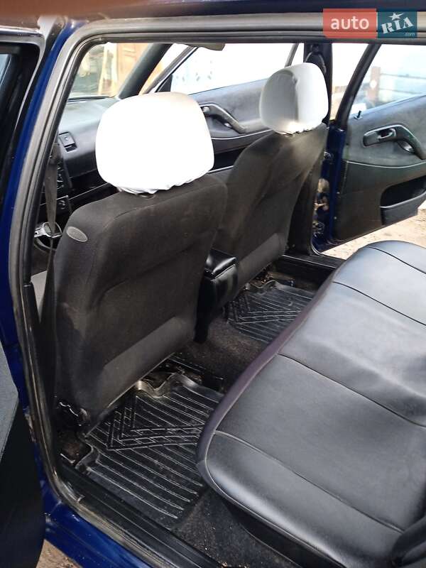 Универсал Volkswagen Passat 1992 в Томашполе