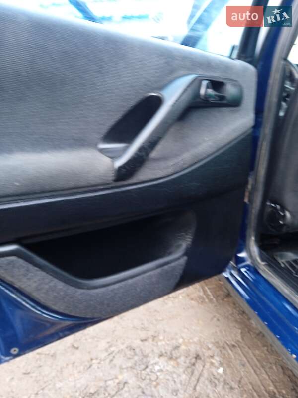 Универсал Volkswagen Passat 1992 в Томашполе