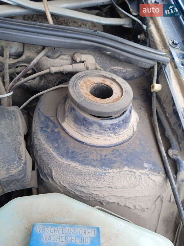 Универсал Volkswagen Passat 1992 в Томашполе