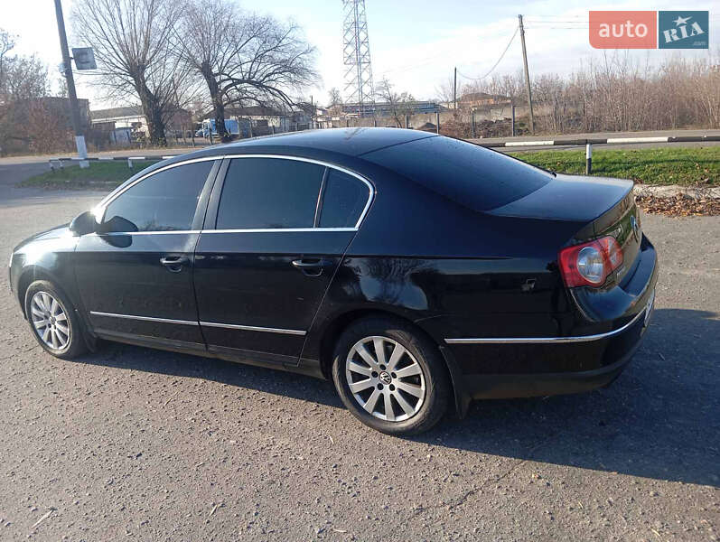 Седан Volkswagen Passat 2008 в Миргороде