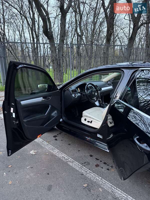 Седан Volkswagen Passat 2013 в Одессе