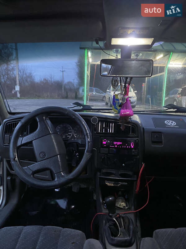 Седан Volkswagen Passat 1991 в Шепетівці