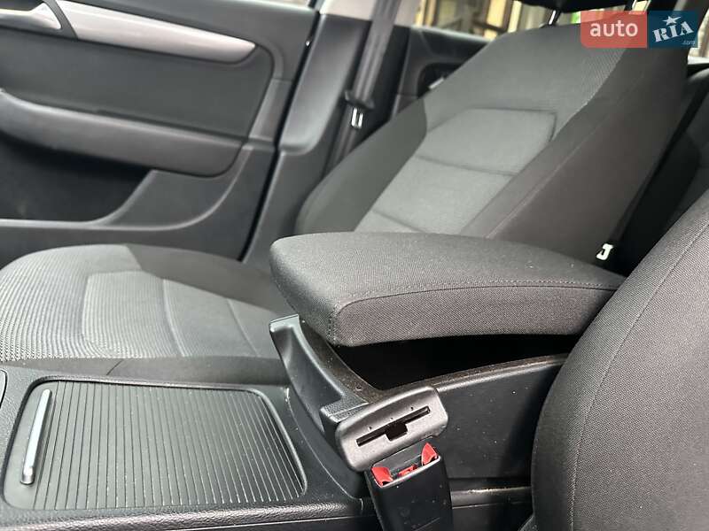 Универсал Volkswagen Passat 2014 в Хмельницком