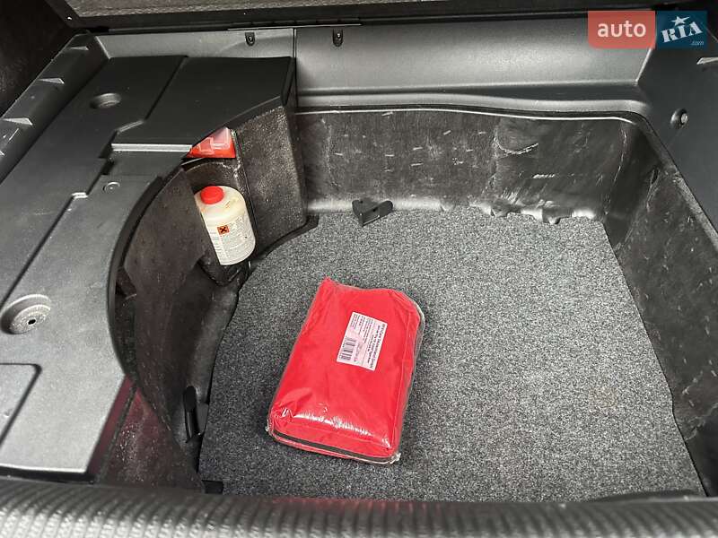 Универсал Volkswagen Passat 2014 в Хмельницком