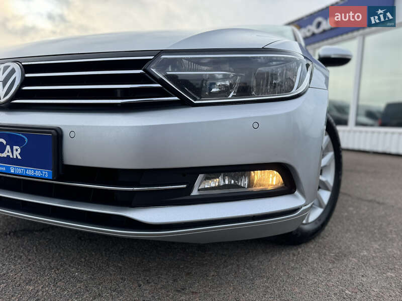 Универсал Volkswagen Passat 2018 в Киеве