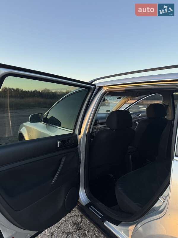 Универсал Volkswagen Passat 2002 в Котельве