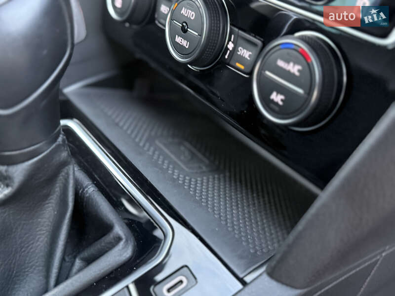 Универсал Volkswagen Passat 2020 в Луцке