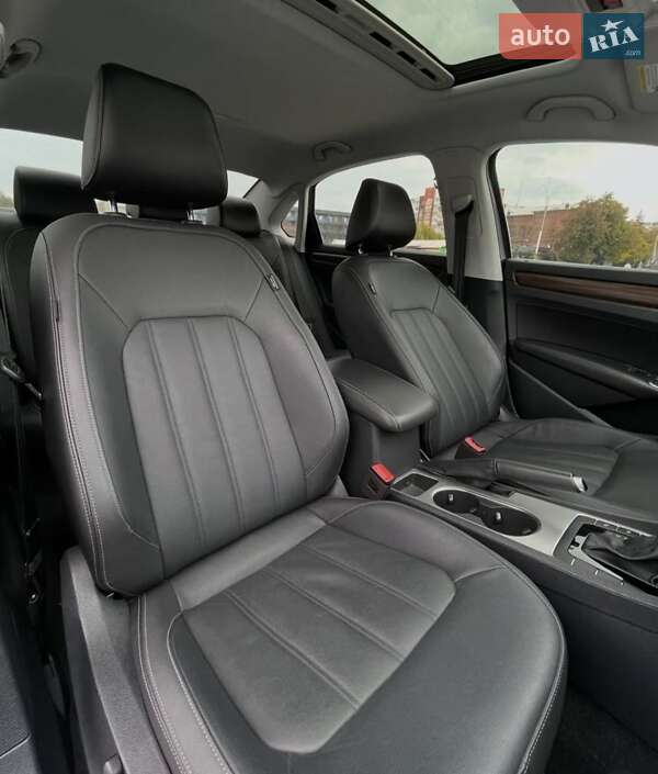 Седан Volkswagen Passat 2021 в Кременчуге