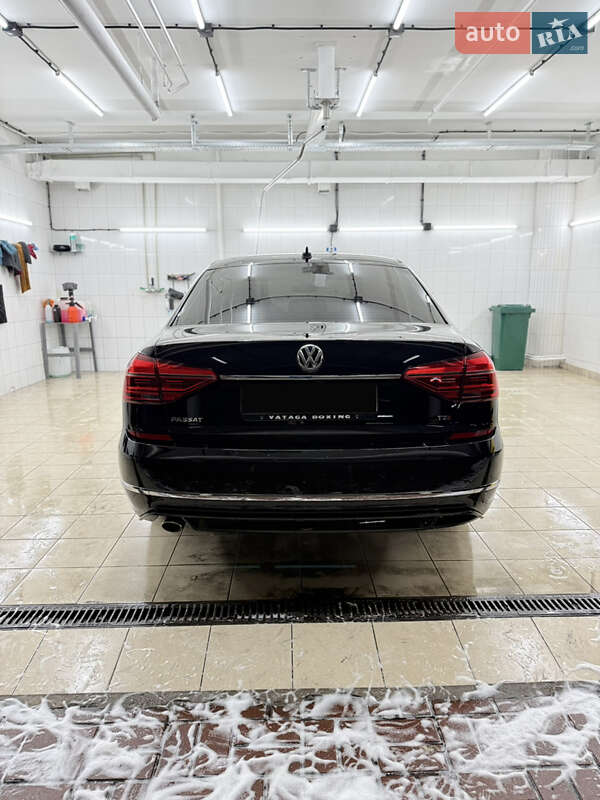 Седан Volkswagen Passat 2016 в Киеве