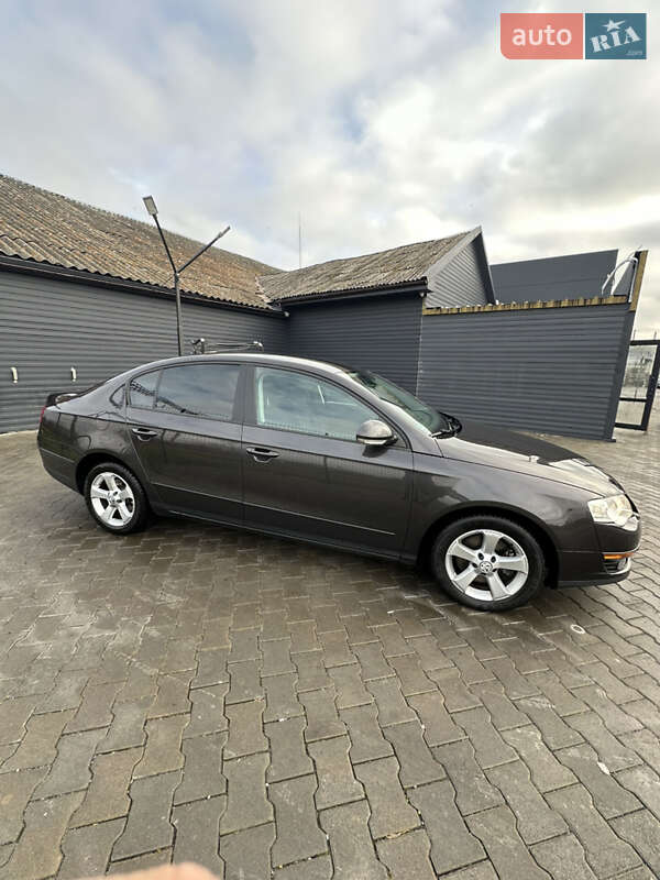 Седан Volkswagen Passat 2008 в Звягеле фото 16 Седан Volkswagen Passat 2008 в Звягеле