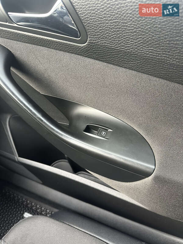 Седан Volkswagen Passat 2008 в Звягеле фото 52 Седан Volkswagen Passat 2008 в Звягеле