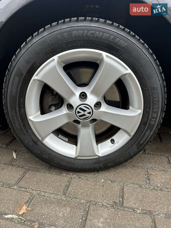 Седан Volkswagen Passat 2008 в Звягеле фото 122 Седан Volkswagen Passat 2008 в Звягеле