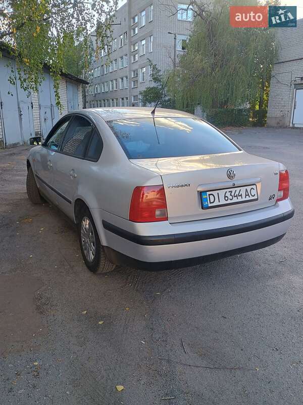 Седан Volkswagen Passat 1997 в Павлограде