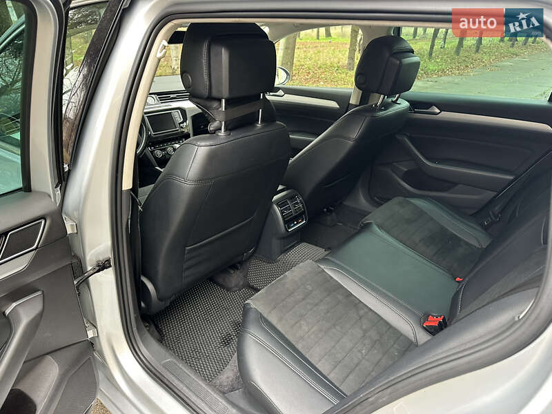 Универсал Volkswagen Passat 2015 в Киеве