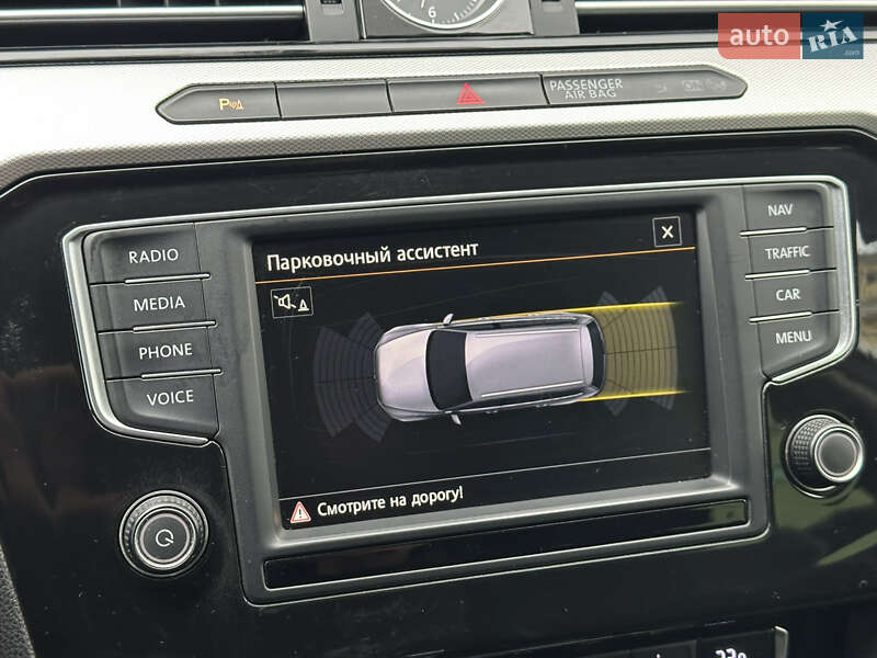 Универсал Volkswagen Passat 2015 в Киеве