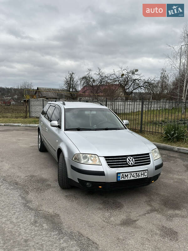 Универсал Volkswagen Passat 2002 в Звягеле