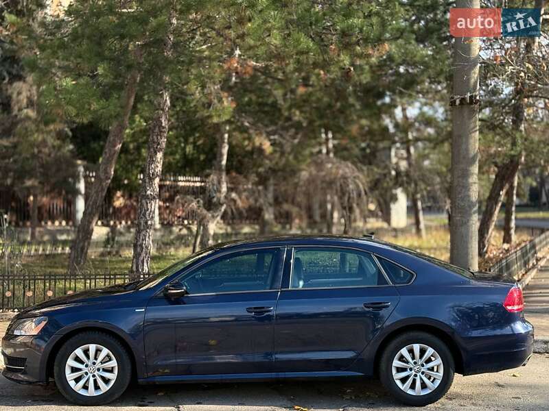 Седан Volkswagen Passat 2014 в Николаеве