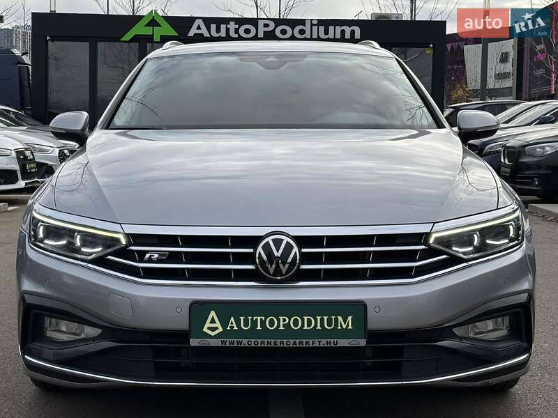 Универсал Volkswagen Passat 2020 в Киеве