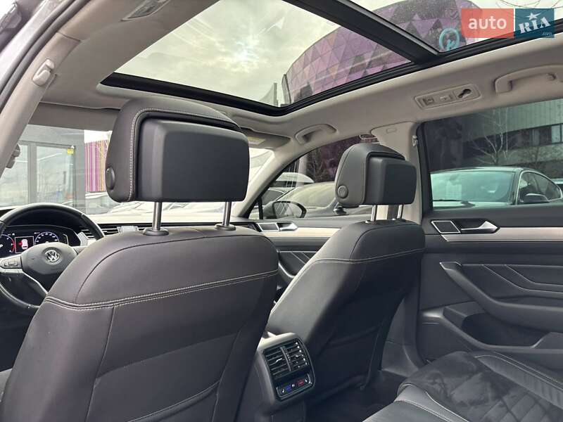 Универсал Volkswagen Passat 2020 в Киеве