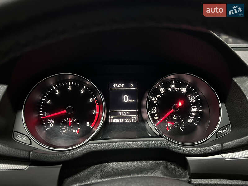 Седан Volkswagen Passat 2018 в Киеве