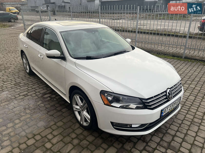 Седан Volkswagen Passat 2014 в Ивано-Франковске