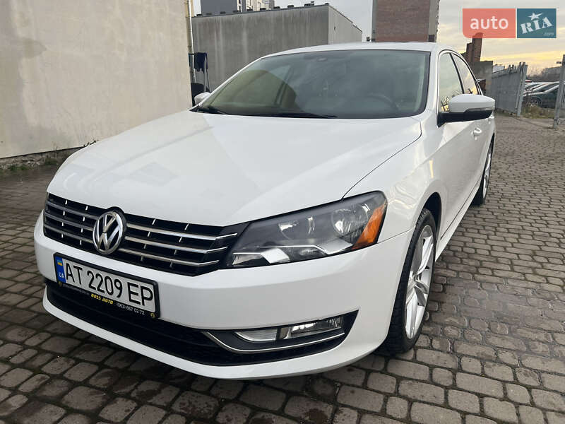 Седан Volkswagen Passat 2014 в Ивано-Франковске