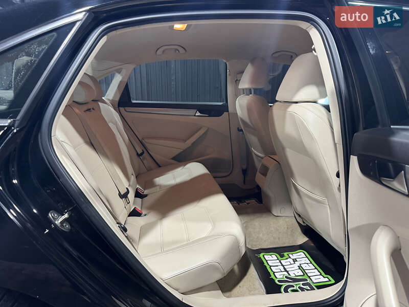 Седан Volkswagen Passat 2015 в Одессе