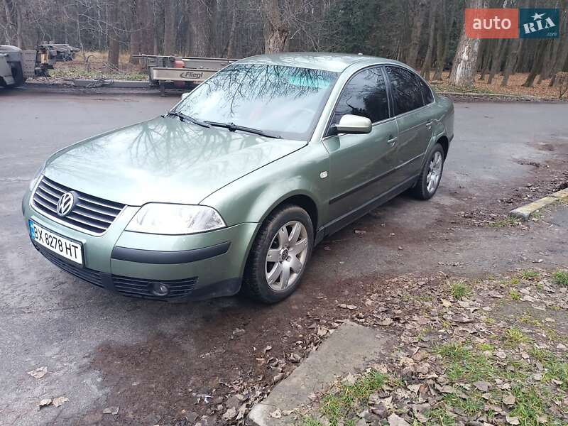 Седан Volkswagen Passat 2003 в Хмельницком
