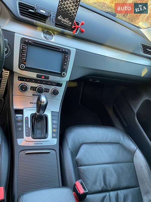 Универсал Volkswagen Passat 2014 в Вараше