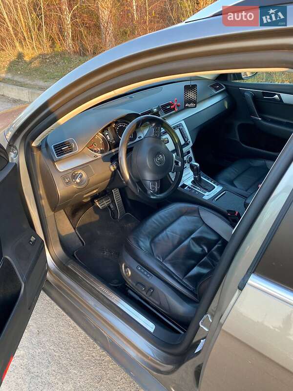 Универсал Volkswagen Passat 2014 в Вараше