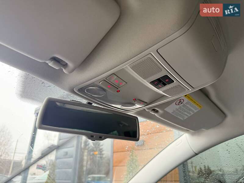 Универсал Volkswagen Passat 2012 в Ровно