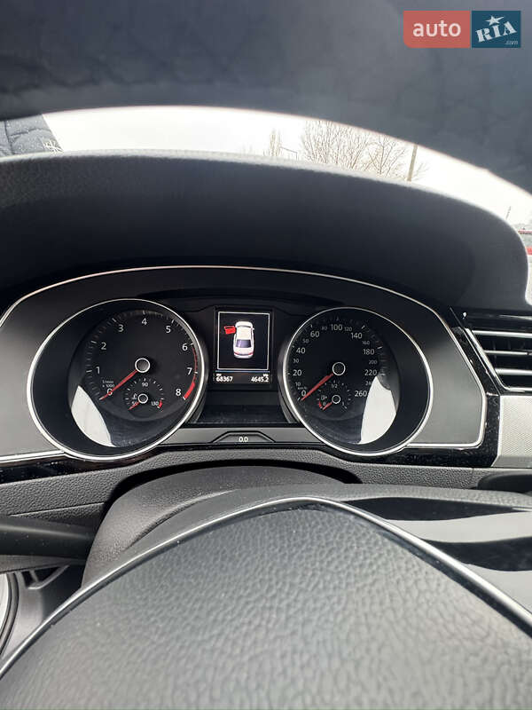 Седан Volkswagen Passat 2019 в Киеве