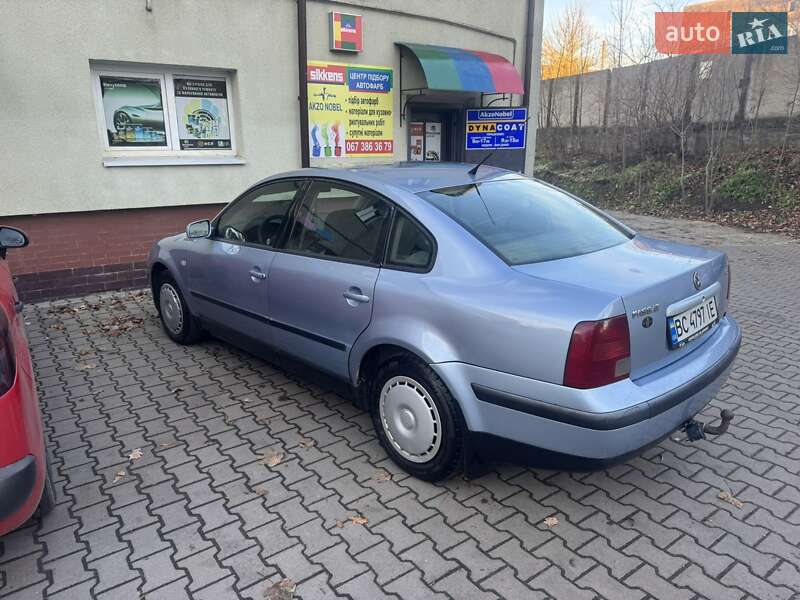 Седан Volkswagen Passat 1997 в Стрые