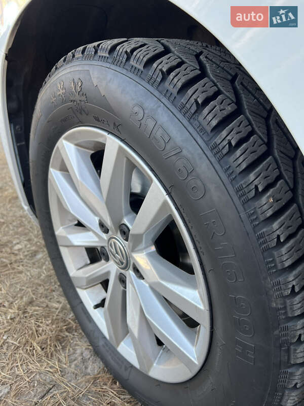 Универсал Volkswagen Passat 2016 в Броварах