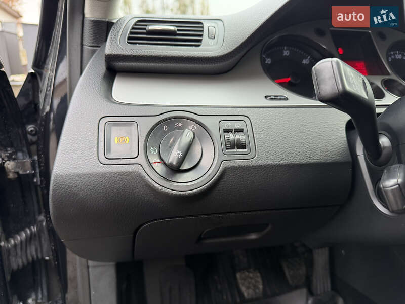 Универсал Volkswagen Passat 2008 в Ровно