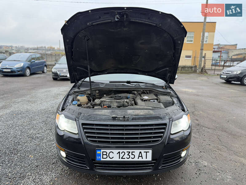 Универсал Volkswagen Passat 2008 в Ровно