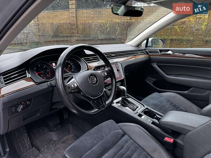 Седан Volkswagen Passat 2018 в Киеве