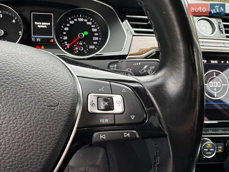 Седан Volkswagen Passat 2018 в Киеве