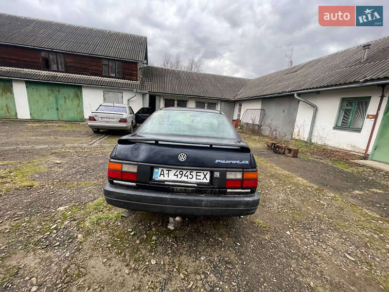 Седан Volkswagen Passat 1992 в Коломые