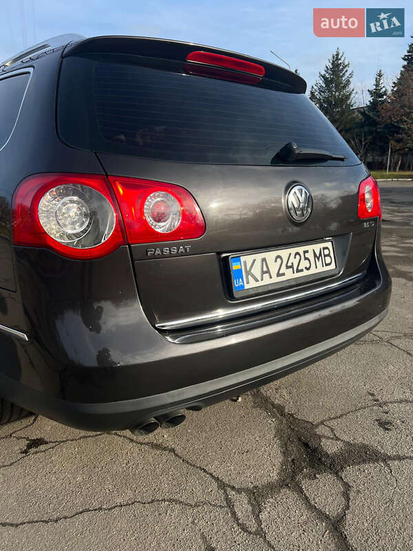 Универсал Volkswagen Passat 2009 в Киеве
