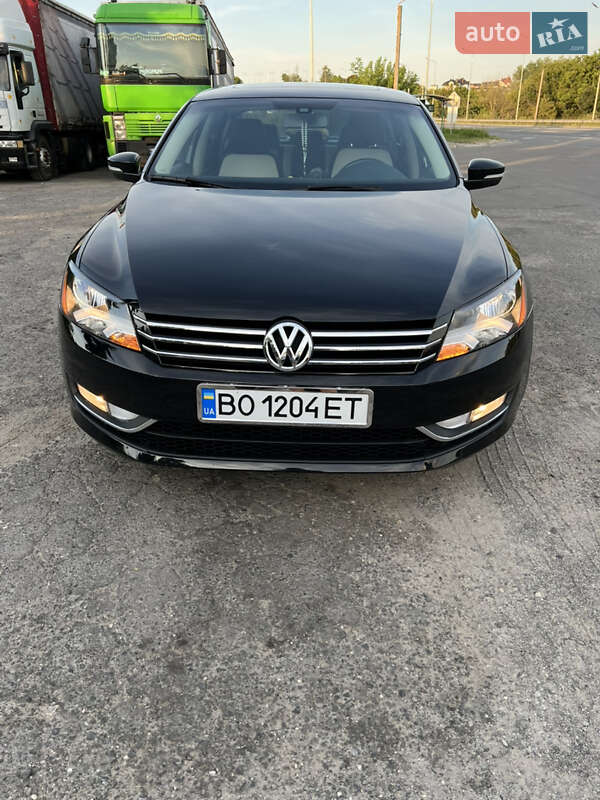 Седан Volkswagen Passat 2015 в Тернополе