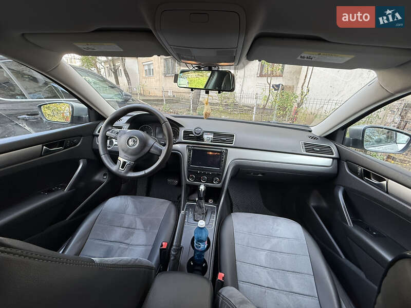 Седан Volkswagen Passat 2012 в Измаиле
