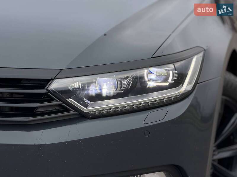 Седан Volkswagen Passat 2015 в Кривом Роге