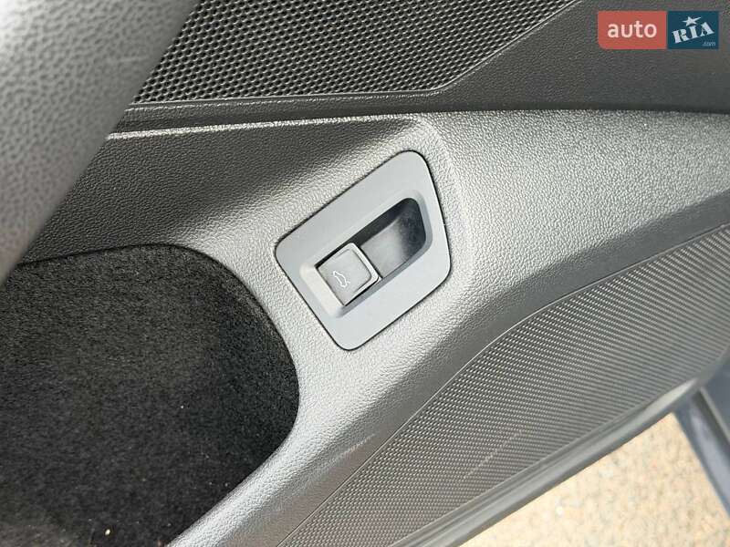 Седан Volkswagen Passat 2015 в Кривом Роге