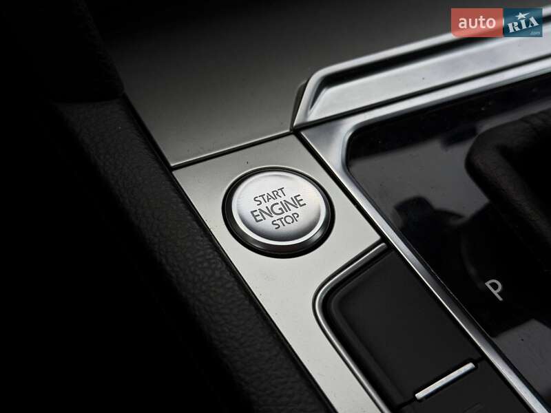 Седан Volkswagen Passat 2015 в Кривом Роге