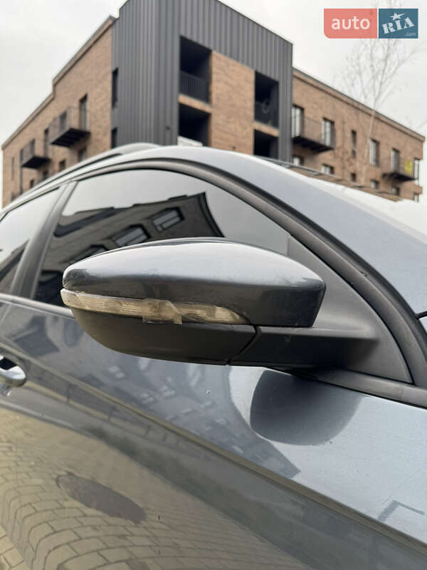 Универсал Volkswagen Passat 2013 в Ивано-Франковске